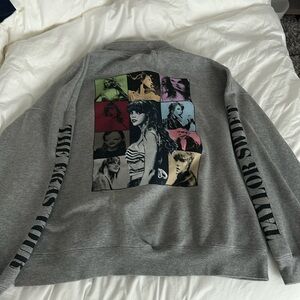 Official Taylor Swift The Eras Tour Crewneck, Size XL